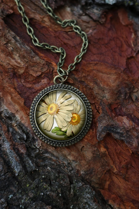 Summer Daisy Cottage Core Glass Cabochon Necklace