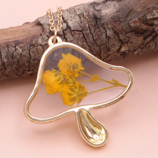 Vintage Toadstool | Dried Flower Necklace