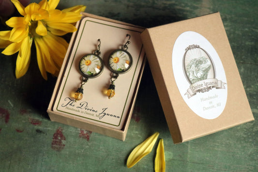 Summer Daisy | Glass Cabochon Earrings