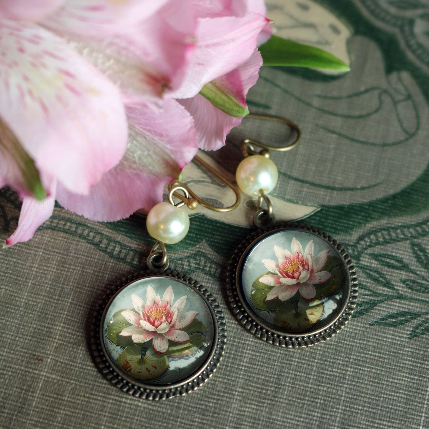 Waterlily | Glass Cabochon Earrings